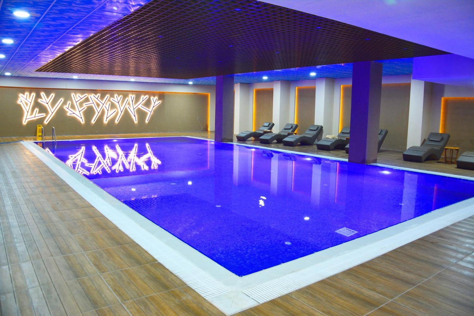 Sarissa Hotel Istanbul Bagian luar foto