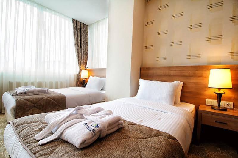 Sarissa Hotel Istanbul Bagian luar foto