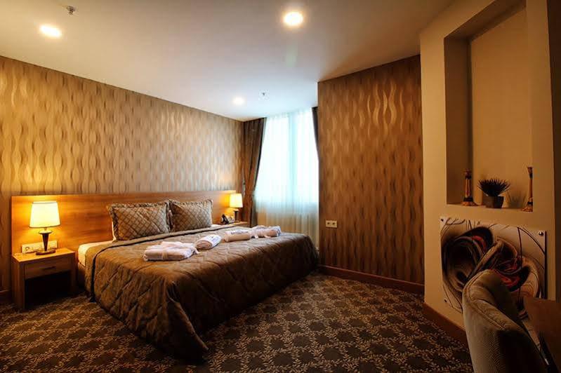 Sarissa Hotel Istanbul Bagian luar foto